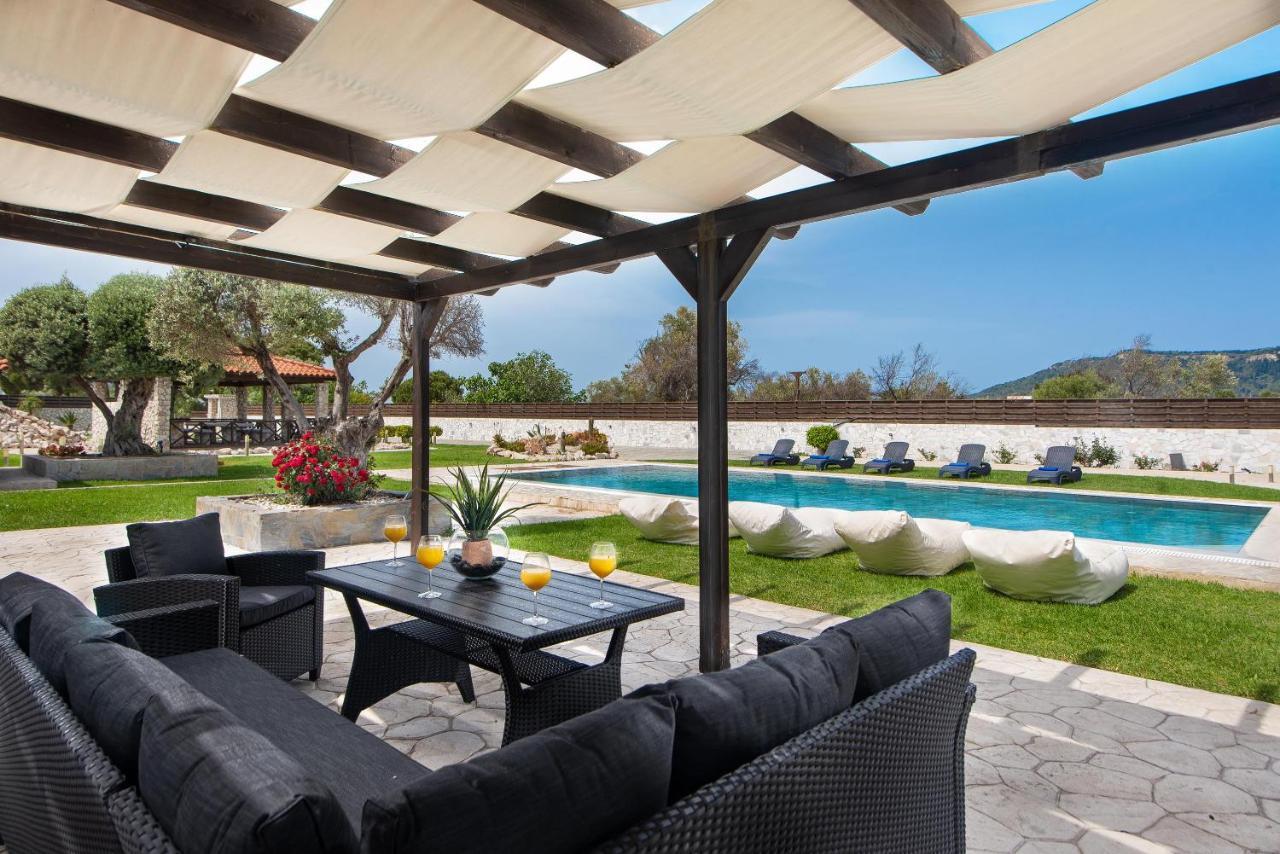 Marble Pool Villa Pastida ภายนอก รูปภาพ