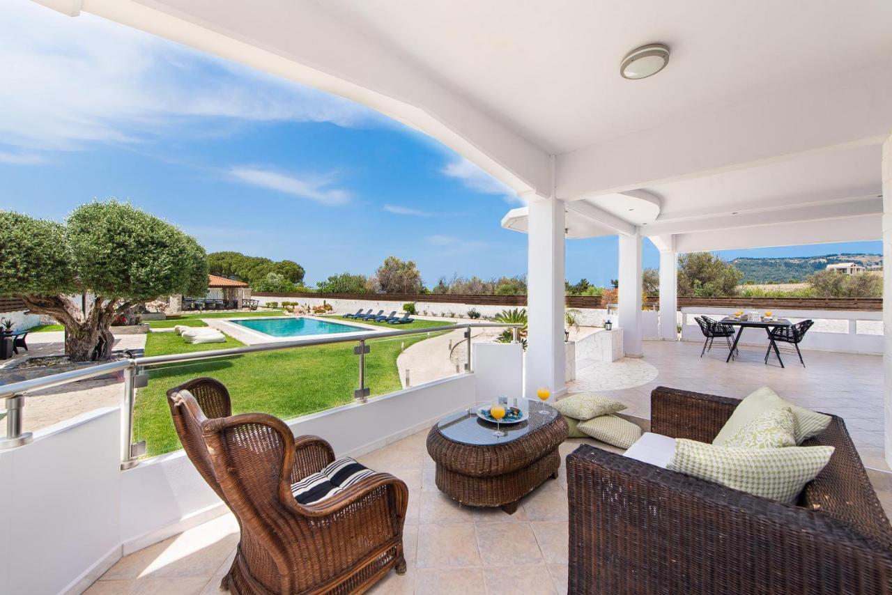 Marble Pool Villa Pastida ภายนอก รูปภาพ
